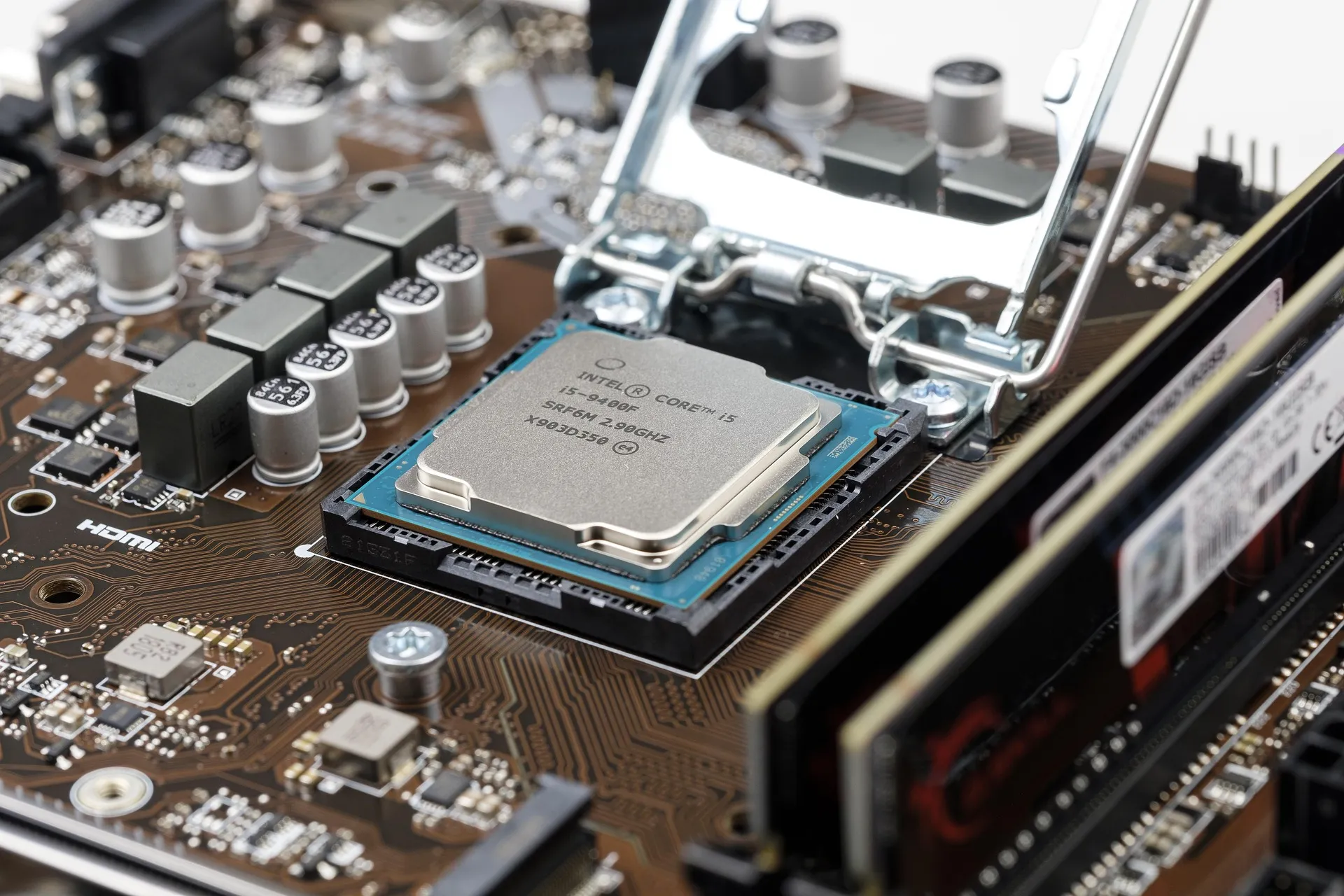 【2025年】Intel Core Ultra第2世代デスクトップ向けCPUの厳選おすすめ3選