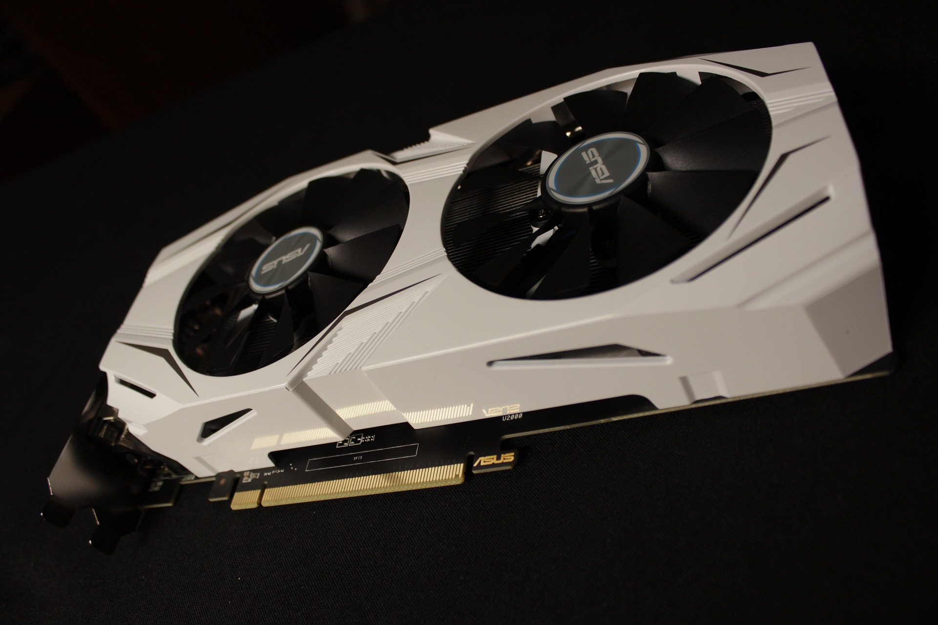 【2025年】ゲーム向け高コスパ！ RTX4060搭載グラフィックボードの厳選おすすめ3選 | eHOME Connect